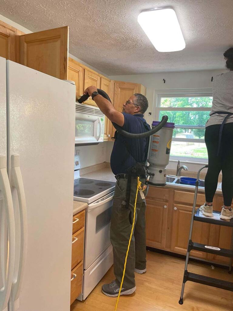 Cincinnati American Maids Deep House Cleaning Vacuuming